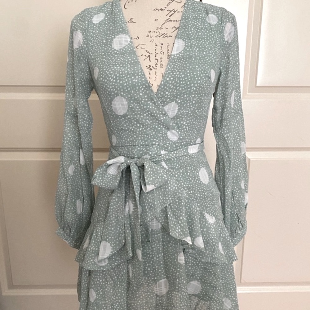 saints and secrets blue long sleeve dress!